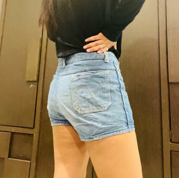 Blue denim shorts - Picture 2 of 5